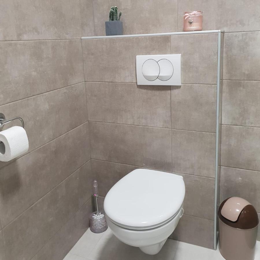Apartmani Milutin Brodarica  Luaran gambar