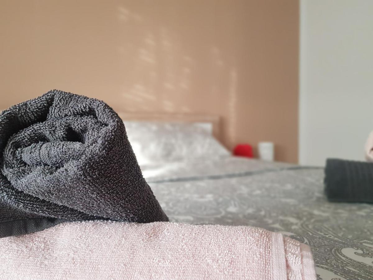 Apartmani Milutin Brodarica  Luaran gambar